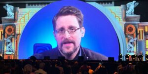 Edward Snowden Bitcoin 2024 iPhone gID 7
