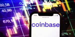Coinbase Phone shutterstock 2195406145 16x9 1 gID 7