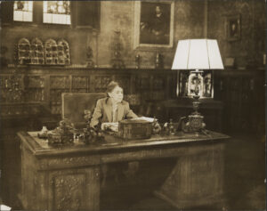 Medievalist fig 19 Greene in West Room I Tatti Box12 folder 38 701485