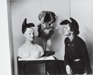 gala dali shoe hat